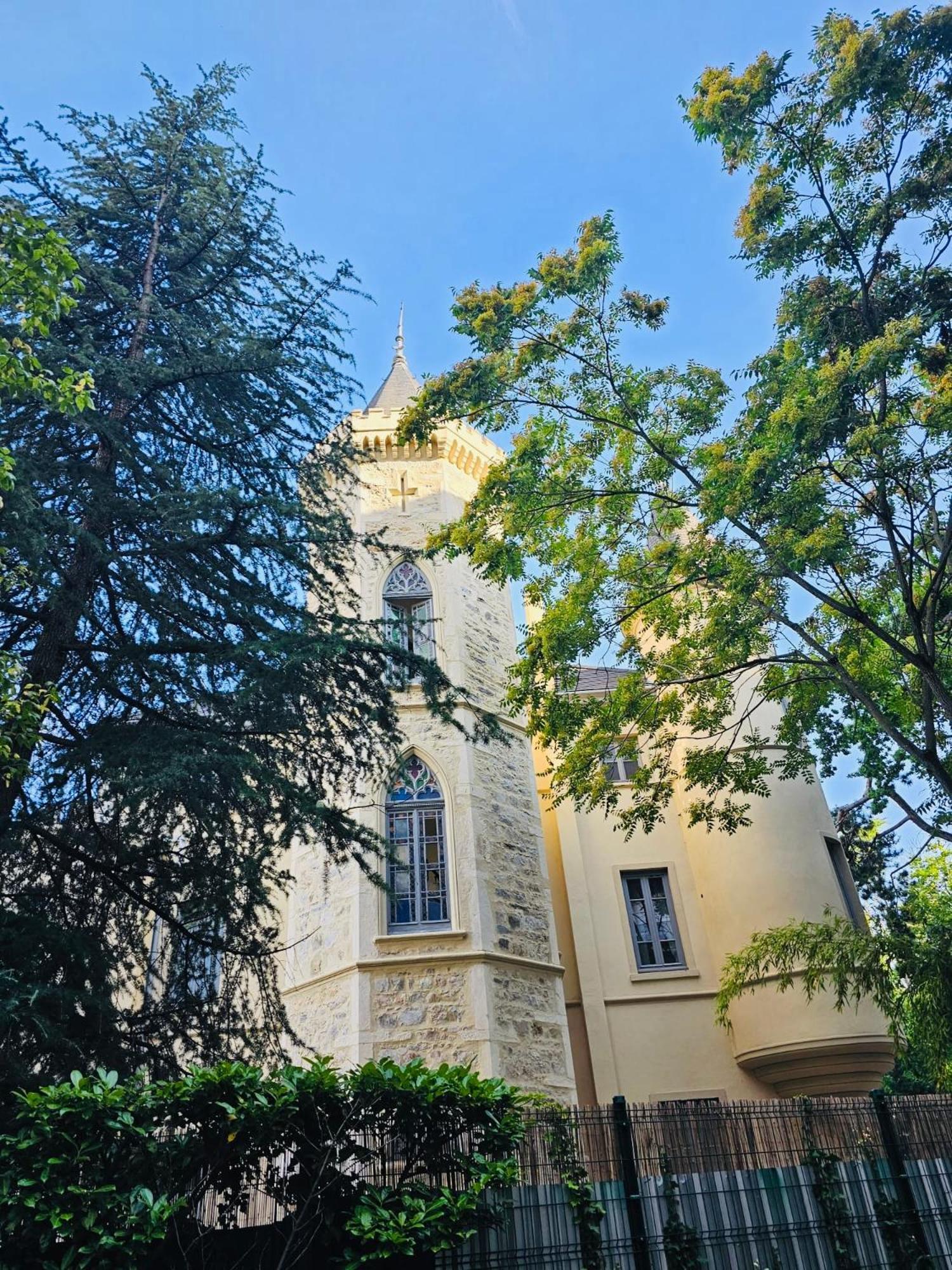 Chateau Grandclement Lyon Villeurbanne Niveau Rdc - Tresor Cache En Ville Avec Vue Piscine Et Parc Вийёрбан Экстерьер фото